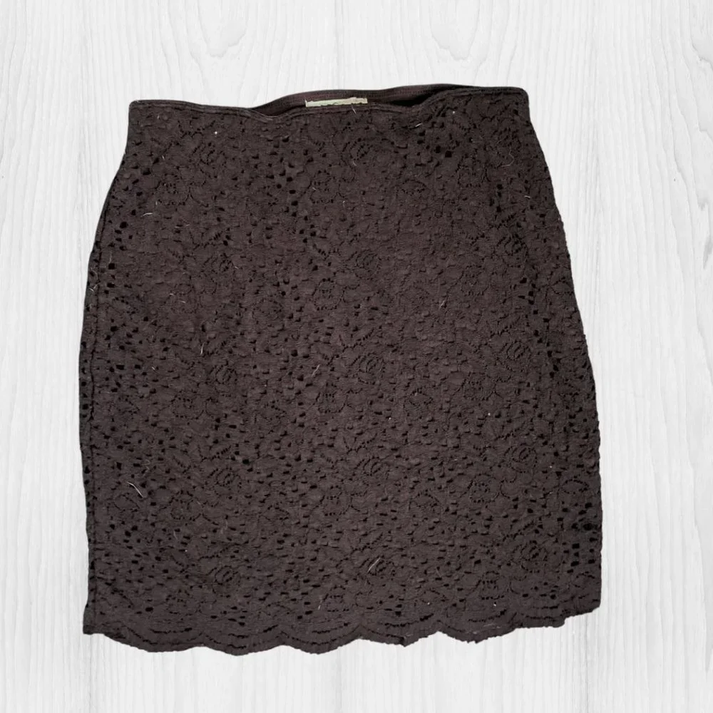 Hollister Lace Mini Skirt - Size Small - Picture 2 of 4